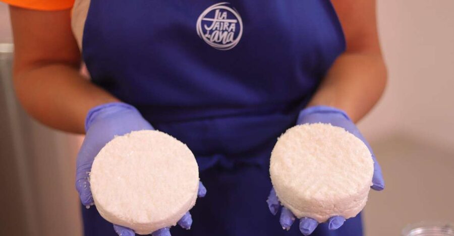 Aguïmes : Cheese Making Workshop at la Jaira de Ana - Meeting La Jaira de Ana: how the experience starts