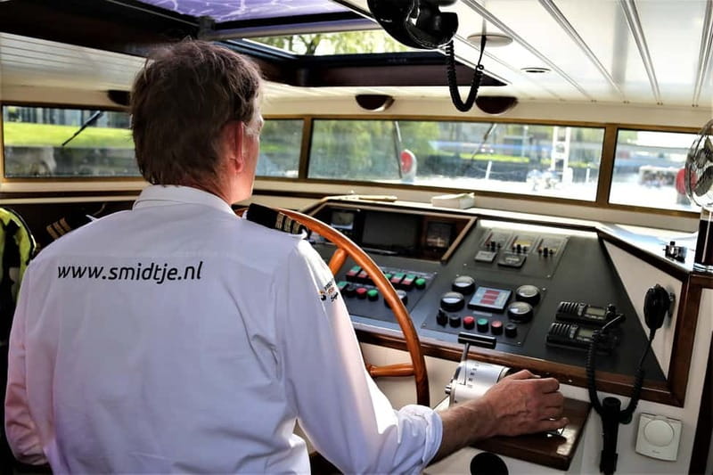 Amsterdam canal cruise with culinary burger or cheese & wine - The Canal Route: De Negen Straatjes to the Jordaan (what each stop adds)
