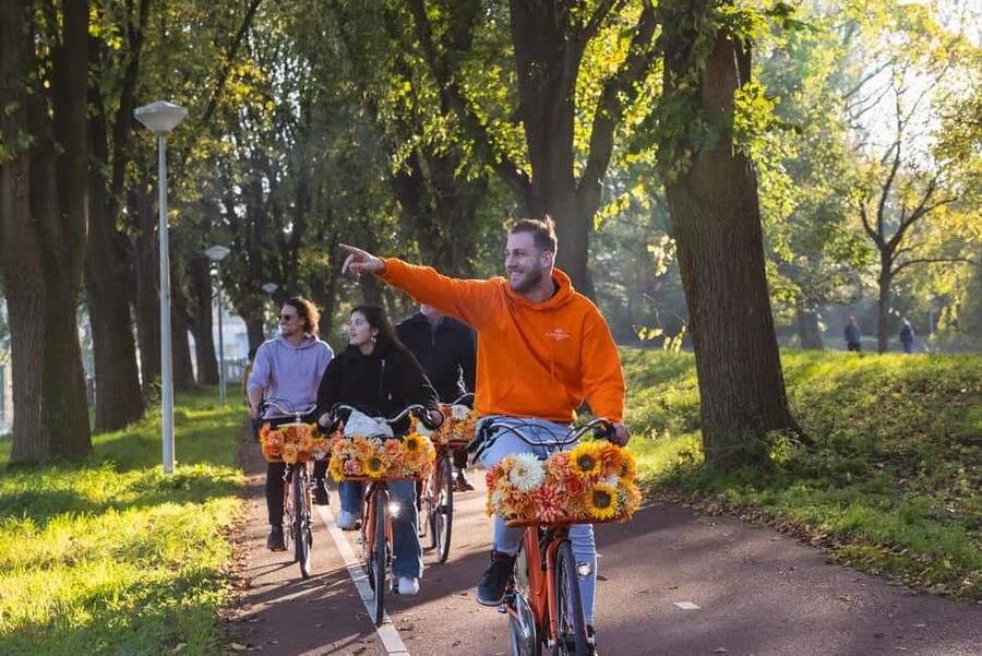 Amsterdam: Cheese, Windmill & Countryside Bike Tour - Ferry Ride to Amsterdam North and the Stroopwafel Moment