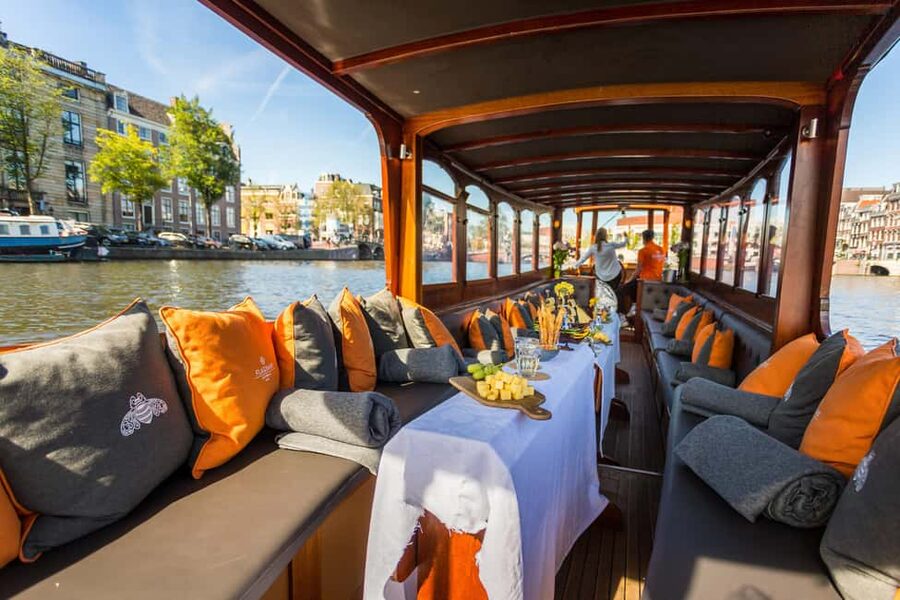 Amsterdam: Classic Boat Cruise with Optional Cheese & Wine - One hour of Amsterdam’s canal icons without the wandering