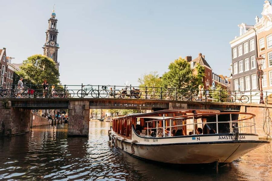 Amsterdam: Classic Saloon Boat Cruise with Cheese & Wine - Anne Frank House Area and Old Harbor: Stories That Make the Map Click