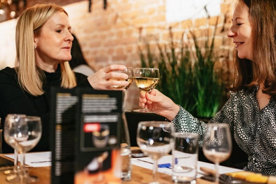 Amsterdam: Dutch Cheese Tasting Experience with Wine - Who this experience is best for