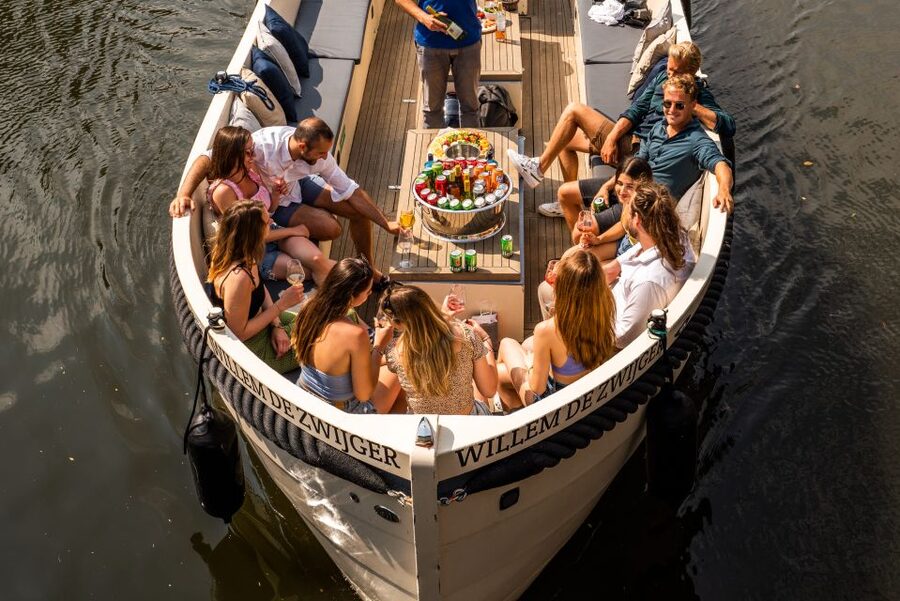 Amsterdam: Evening Candle Light Cruise With Wine & Cheese - Should you book this Amsterdam candlelight cruise?
