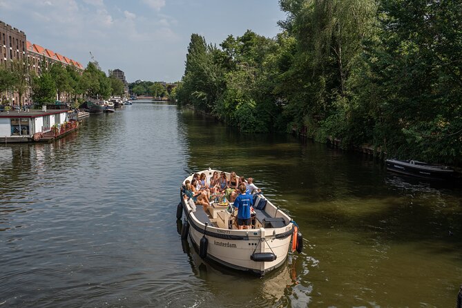 Amsterdam: Evening Candle Light Cruise With Wine & Cheese - Candlelight Canal Cruising: Why this hour feels like a best use of time
