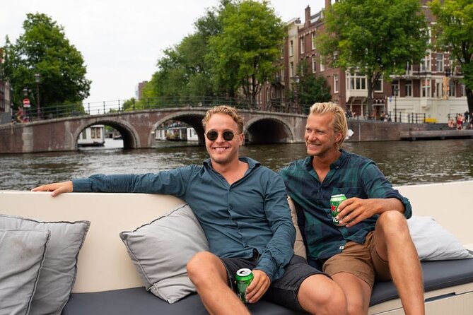 Amsterdam: Evening Candle Light Cruise With Wine & Cheese - The route from Red Light District to the Nine Streets: what you’ll actually see