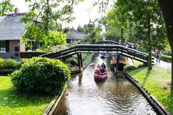 Amsterdam: Giethoorn Tour Scenic Cruise, Cheese & Free Time - Key things I found most useful
