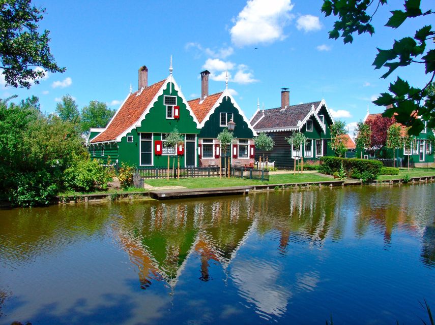 Amsterdam: Guided Zaanse Schans, Windmills & Cheese Tour - The clog-making workshop: what to watch for