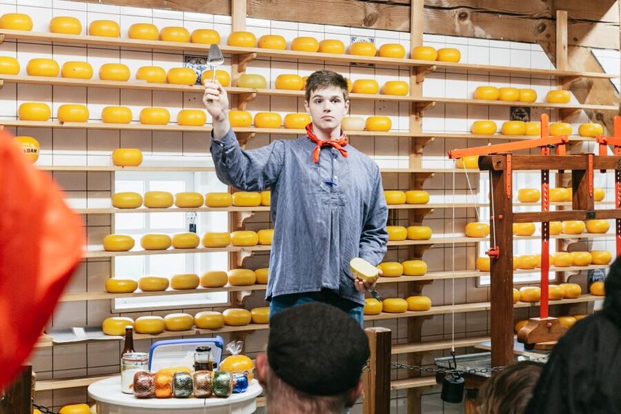 Amsterdam: Guided Zaanse Schans, Windmills & Cheese Tour - Getting to Zaanse Schans without a headache