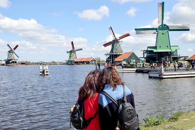 Amsterdam private tour to windmills, cheese farm and villages - Broek in Waterland: quiet wood-house village life