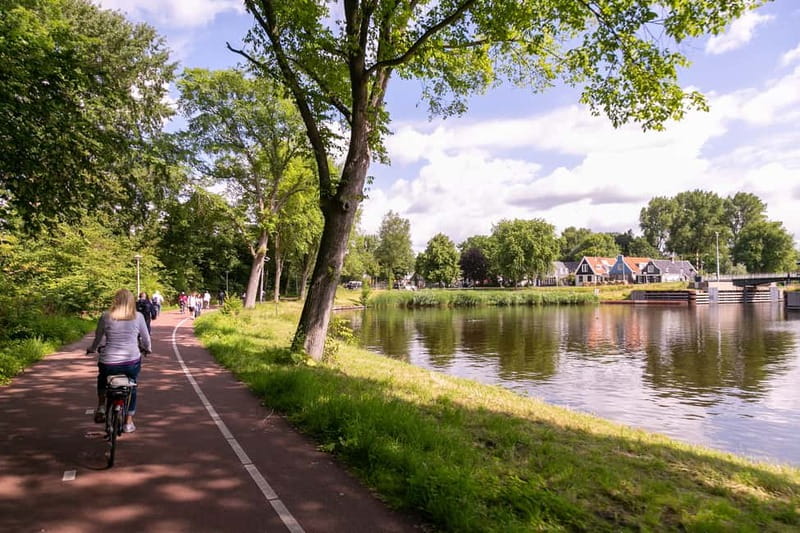 Amsterdam: Windmill, Cheese, and Countryside E-Bike Tour - Zunderdorp and a Fishing Village: The Day’s Extra Character Stops