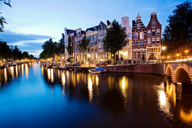 Amsterdam Wine and Cheese Evening Cruise - Best Time to Book: 8:15 pm for Lights, Not Guaranteed Sunset