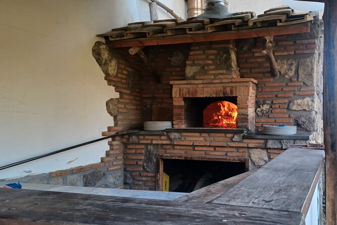 Authentic Farm Tour with Pizza, Cheese, Wine & Limoncello Tasting - Pizza School: Dough to Personal Pie