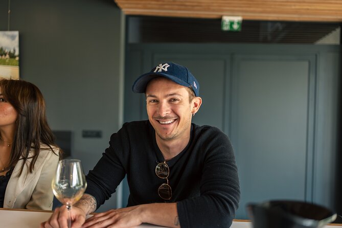 Bordeaux Food Tour : Sweets, Cheese & Wine pairing workshop - Wine & Cheese Pairing Workshop: The Main Event