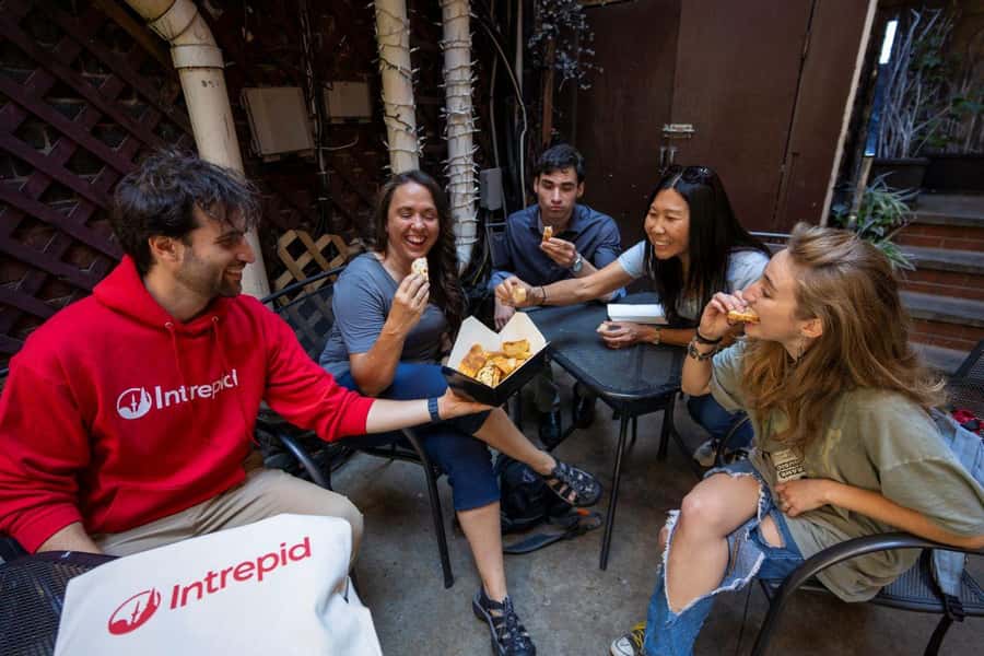 Boston: North End Food Experience with Pizza, Meats & Cheese - Why the North End food walk makes sense in Boston