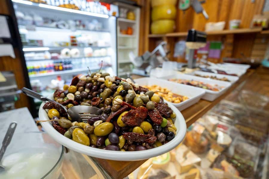 Boston: North End Food Experience with Pizza, Meats & Cheese - Practical tips so you enjoy every stop
