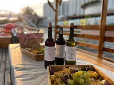 Bydgoszcz: River Cruise with local Wine and Cheese Tasting - Getting on the boat at Mill Island (Wyspa Młyńska)