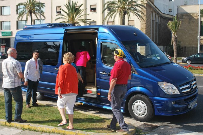 Cadiz Shore Excursion: Scenic & walking tour with cheese and sherry tasting - Cádiz in four hours: coach views, then Old Town streets