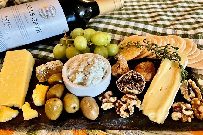 Cael’s Gate Wine and Cheese Tasting in Hunter Valley - Cheese Pairing That Actually Makes Sense: Local Cheese Plus Fruit