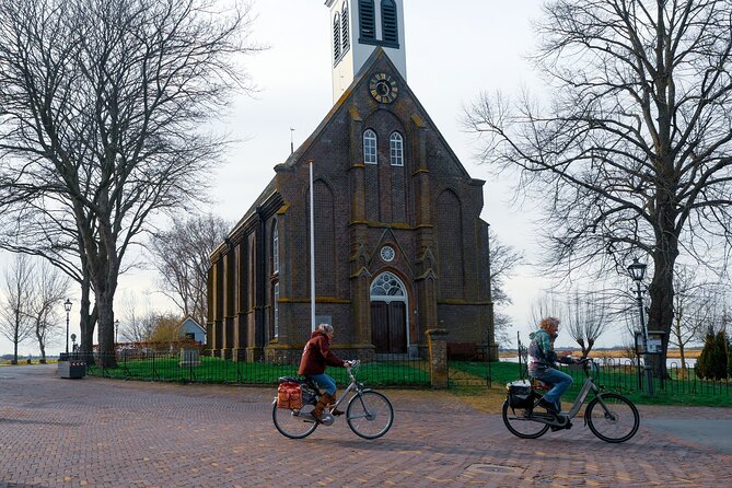 Cheese, Canals & Windmill Countryside E-Bike Tour Amsterdam - Stop 4: Zunderdorp village life on Dutch countryside time