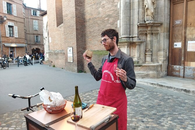 Cheese food-tour through downtown Toulouse - La Dalbade to Pont Neuf: pink city clues, wine pairings, and smell games