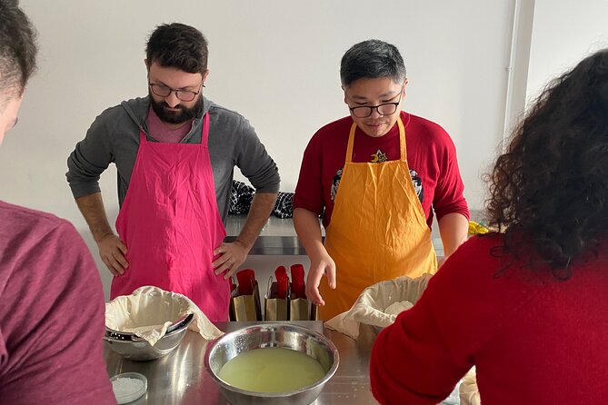 Cheese making workshop next to De Hallen, heart of Amsterdam - Herbs, colours, and why the creative part actually helps learning