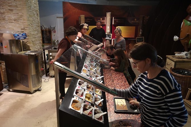 Chocolate, Cheese and Wine Tour in Luzern region - Hotel Pickup and the Air-Conditioned Minivan: The Comfort Advantage
