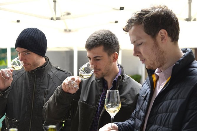 Clotilde Davenne wine and cheese pairing tasting in Chablis - Entering Boutique Clotilde Davenne in Chablis