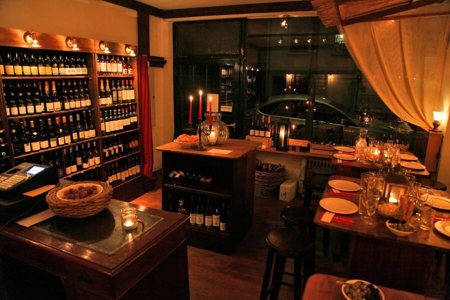Cologne-Nippes: Cheese and wine with champagne and Grand Cru - A 4-hour cheese-and-wine ladder: from champagne to Grand Cru