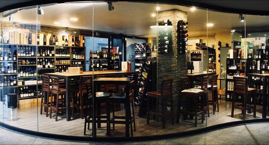 Como: Wine Tasting Experience with Cheese and Cold Cuts - Enoteca Capitan Drake: where the tasting starts in Como
