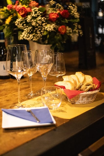 Como: Wine Tasting Experience with Cheese and Cold Cuts - Price and value: is $59 per person a fair deal?