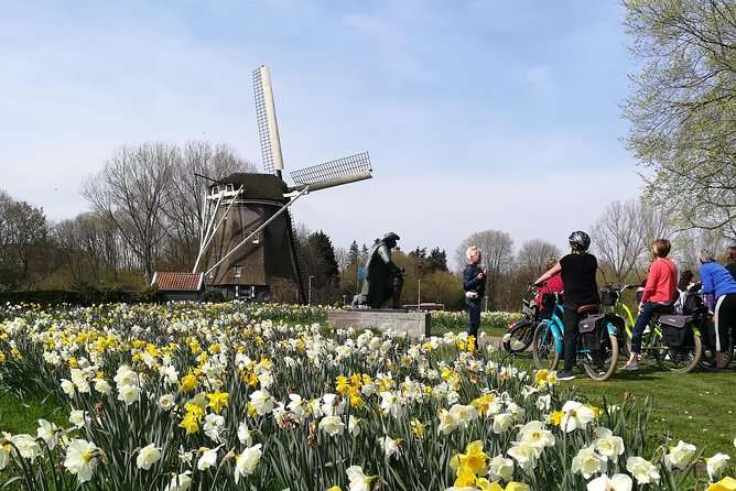 Countryside Bike Tour from Amsterdam: Cheese, Clogs & a Windmill - Krijtmolen d’Admiraal windmill: a working landmark with real context