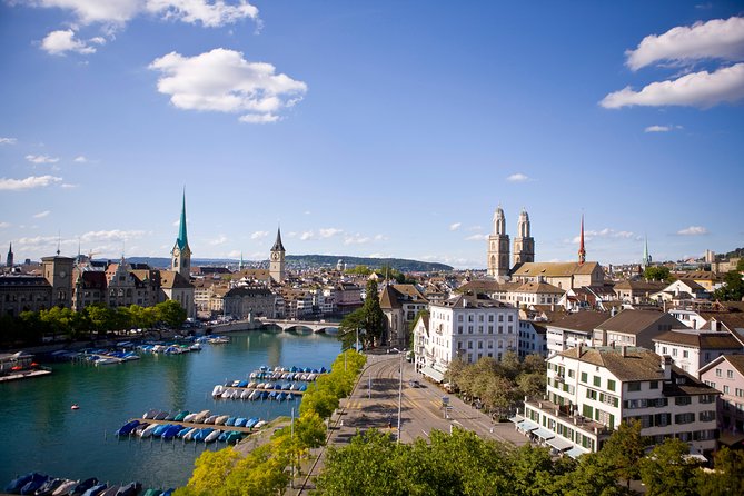 Culinary Tour from Zurich with Traditional Swiss Cheese Fondue Dinner - Lindt Home of Chocolate in Kilchberg: what you’ll actually do