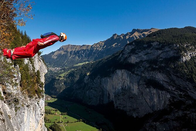Discover Lauterbrunnen with CHEESE & CHOCOLATE - Meet-up and group vibe: what to expect on the ground