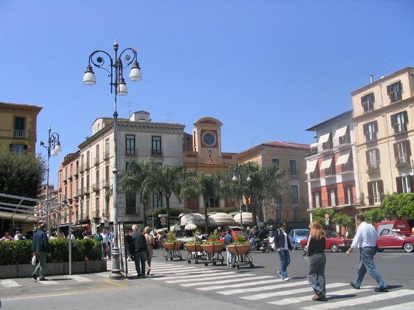Discover Sorrento with food tasting and walking Tour - Key highlights to look for