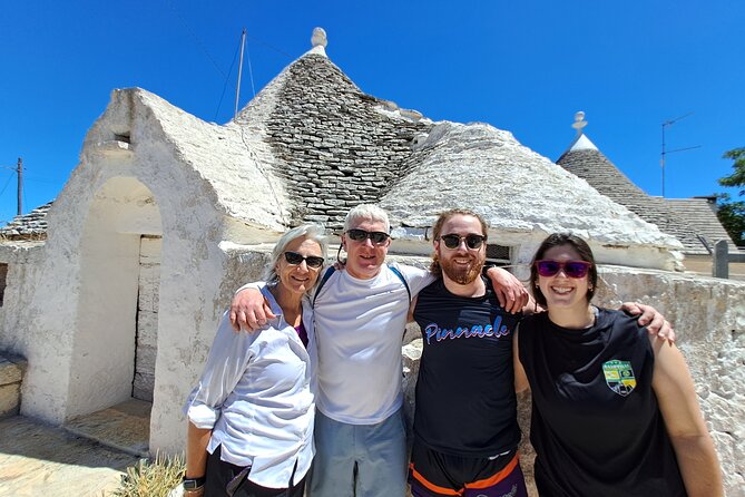 E-bike tour Martina Franca e Locorotondo and visit a dairy - Optional dairy tasting: mozzarella, burrata, and local cheese (€10)