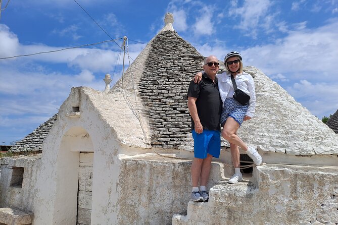 E-bike tour Martina Franca e Locorotondo and visit a dairy - Small-group touring with Rocco: why the guide matters