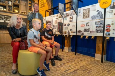Edam: Edam Cheese Museum Entry Ticket - The audio guide: learning without fighting a museum crowd