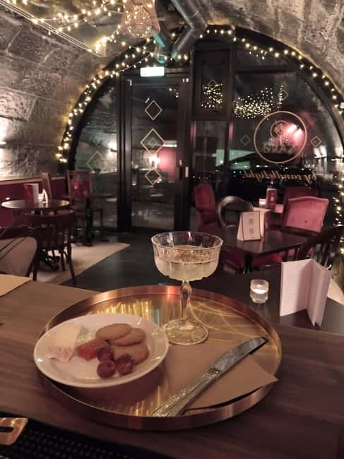 Edinburgh: English Wine and Scottish Cheese Tasting - Key things to look forward to