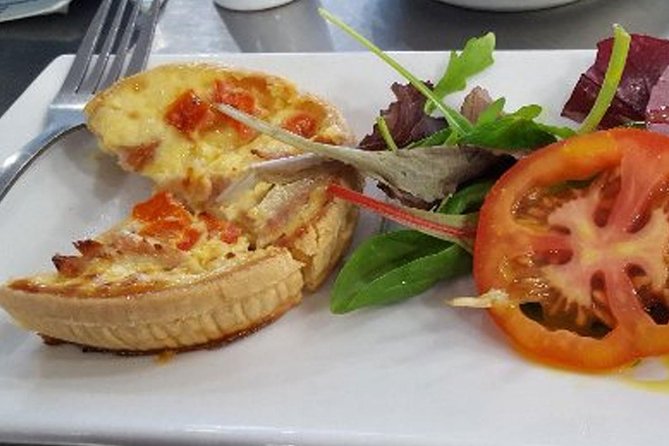English Wine and Cheese Tour from London - Silcocks Organic Farm: Cheese Making Lessons and the 6-and-6 Pairing
