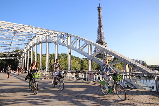 First Day Bike Tour, Top Sights, hidden gems, Wine&Cheese picnic - Key moments you’ll remember