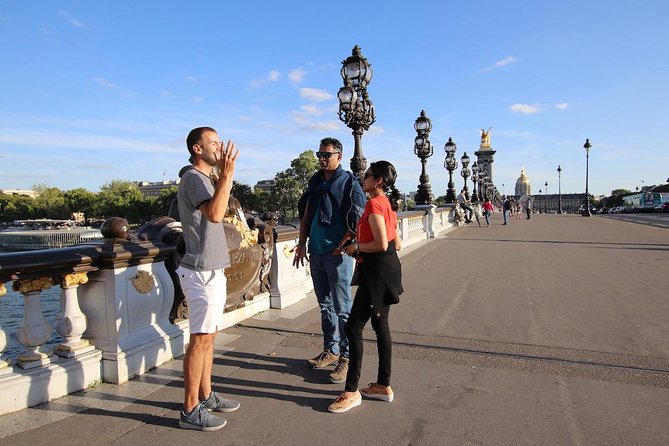 First Day Bike Tour, Top Sights, hidden gems, Wine&Cheese picnic - Place de la Concorde and the Louvre stop: what you should plan