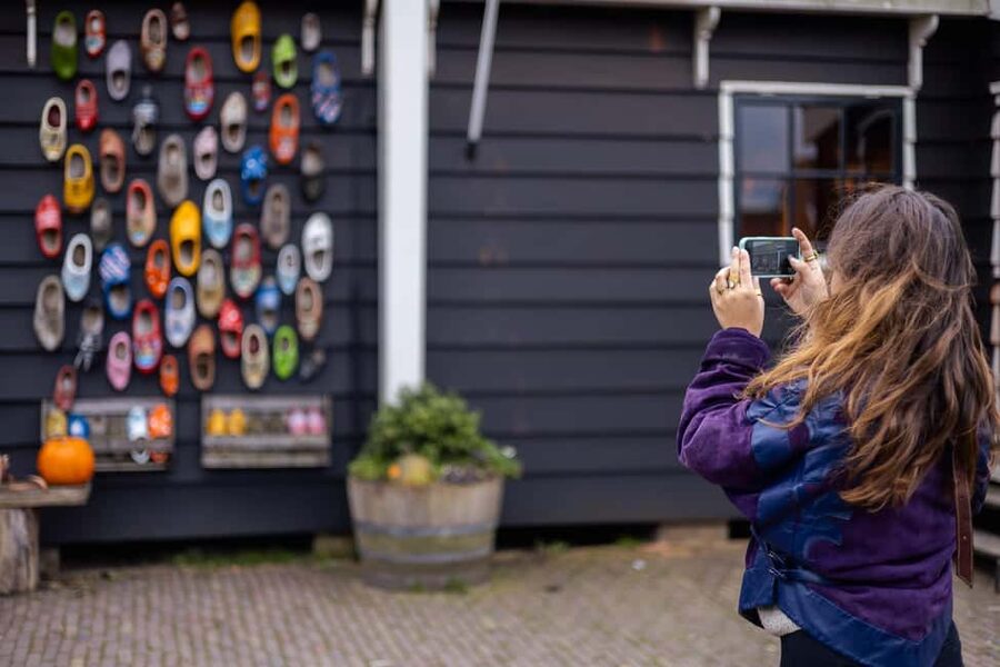 From Amsterdam: Volendam and Zaanse Schans Tour with Cheese - Cheese Time on a Local Farm: More Than a Taste Button
