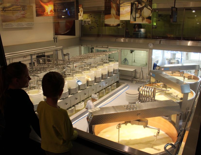 From Geneva: Gruyères Cheese & Chocolate Full-Day Trip - Pickup, comfort, and the small-group advantage from Geneva