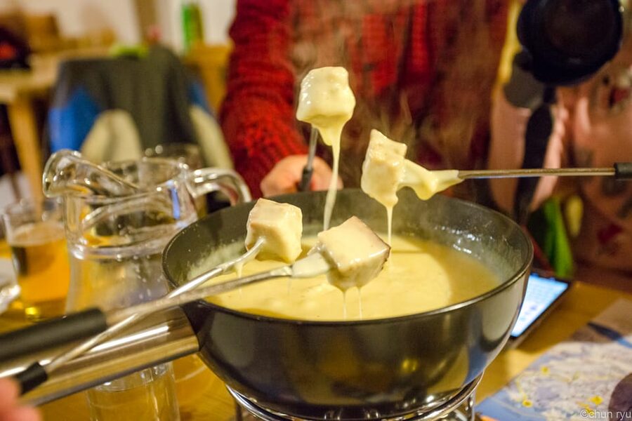 From Interlaken: Night Sledding with Cheese Fondue Dinner - Who this night sledding + fondue works best for