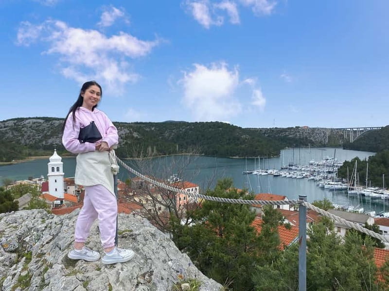 From Split: Krka Waterfalls with Wine & Cheese Tasting Tour - Tour style: guide energy and staying together without feeling trapped