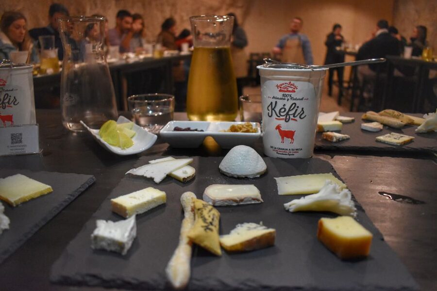 From Valencia: Guided Cheese Factory Tour with Wine Tasting - Utiel-Requena From Valencia: The Region Behind the Pour