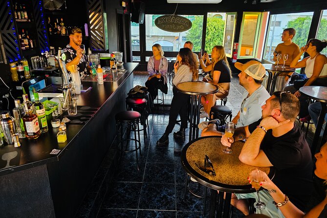 Fuerteventura Wine & Cheese Experience - Painting on canvas: a creative ending, not an afterthought