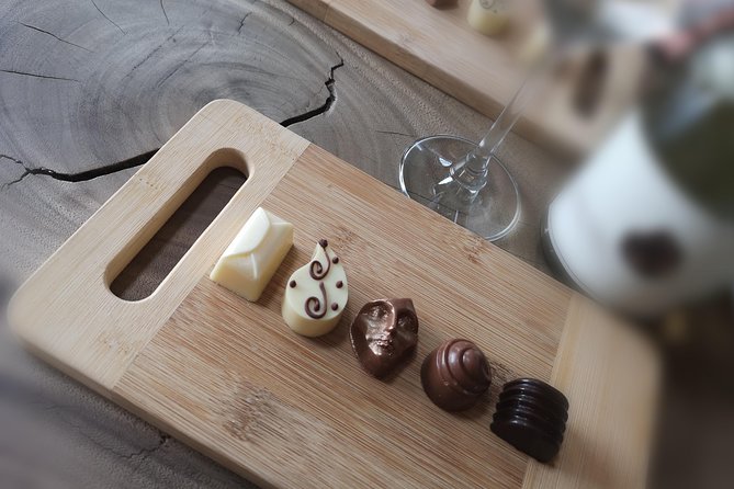 Full-Day Chocolate, Cheese, Olive and Wine Tour from Stellenbosch - Price and what the $141.42 really buys you