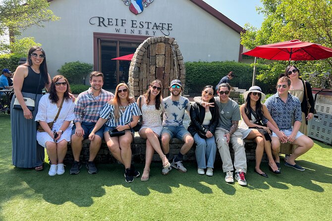 Full-Day Group Wine Tour (with cheese and charcuterie) in Niagara-on-the-Lake - Stop 3: The Old Town Niagara-on-the-Lake Stroll (About 1 Hour)