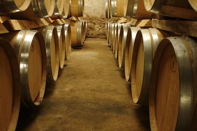 Full-Day Wine and Cheese Tour around Aix-en-Provence from Marseille - Marseille to Côtes de Provence Sainte-Victoire: the day starts with an A/C minivan